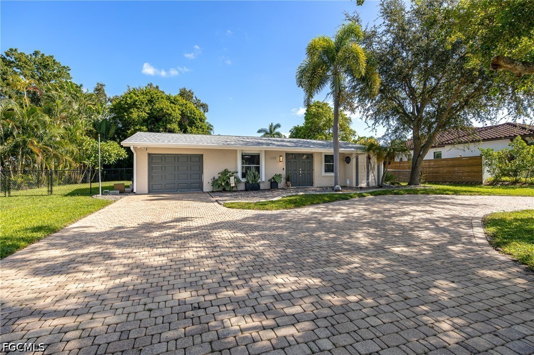 1223 Biltmore Dr — photo
