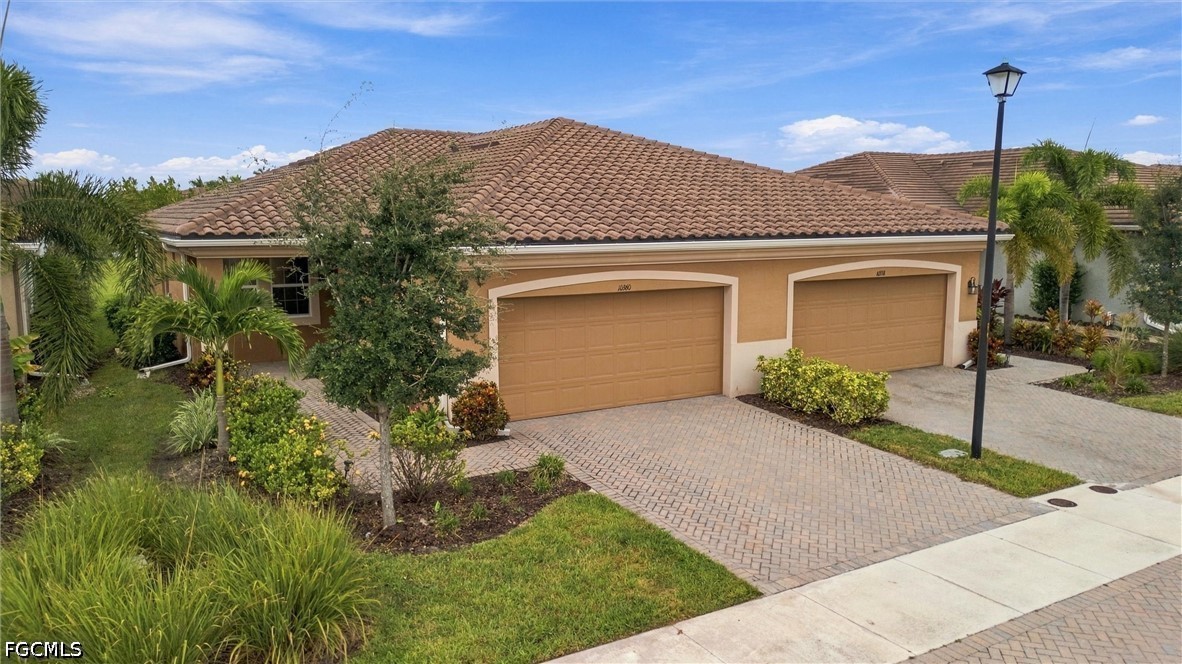 10360 Bonavie Cove Dr — photo