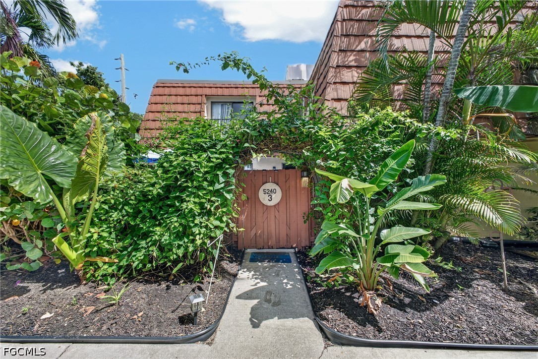 5240 Cedarbend Dr Unit 3 — photo