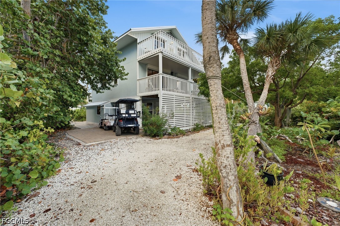 201 White Pelican Dr — photo