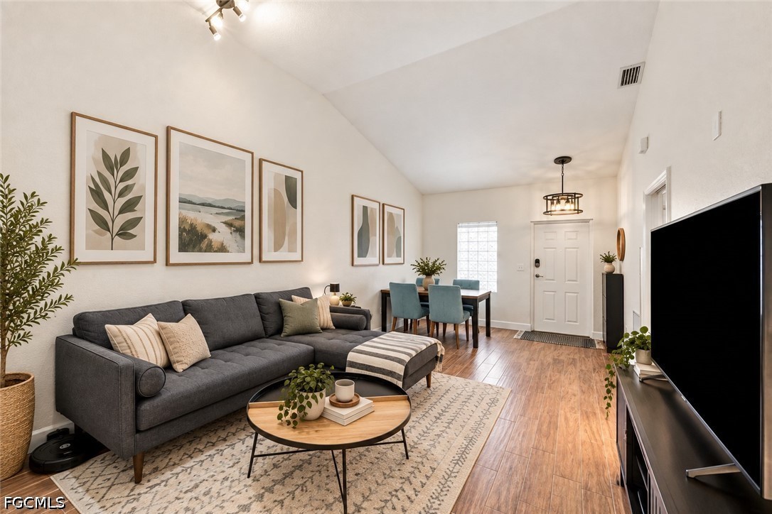 8423 Bernwood Cove Loop 410 — photo