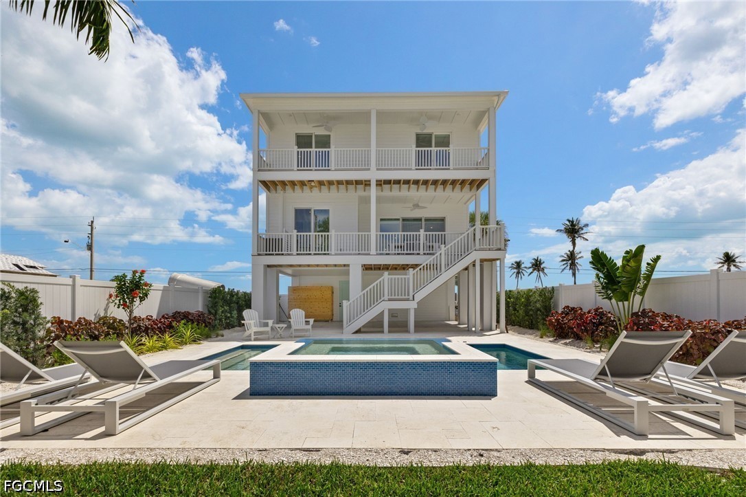 5583 Estero Blvd — photo