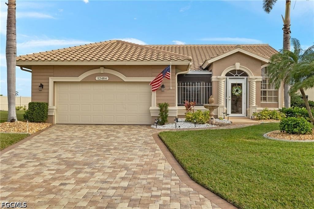 12484 Kelly Pine Ct — photo