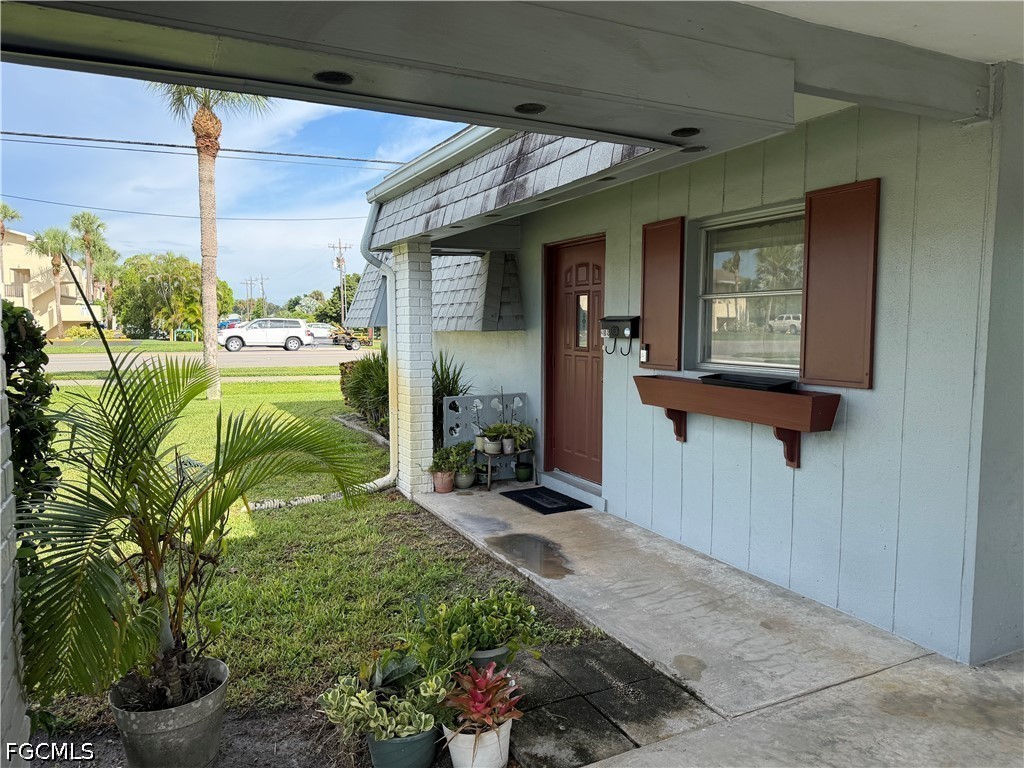 358 Easton Ct — photo