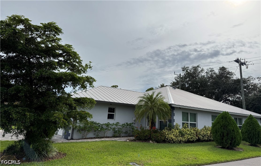204 Village Cir — photo