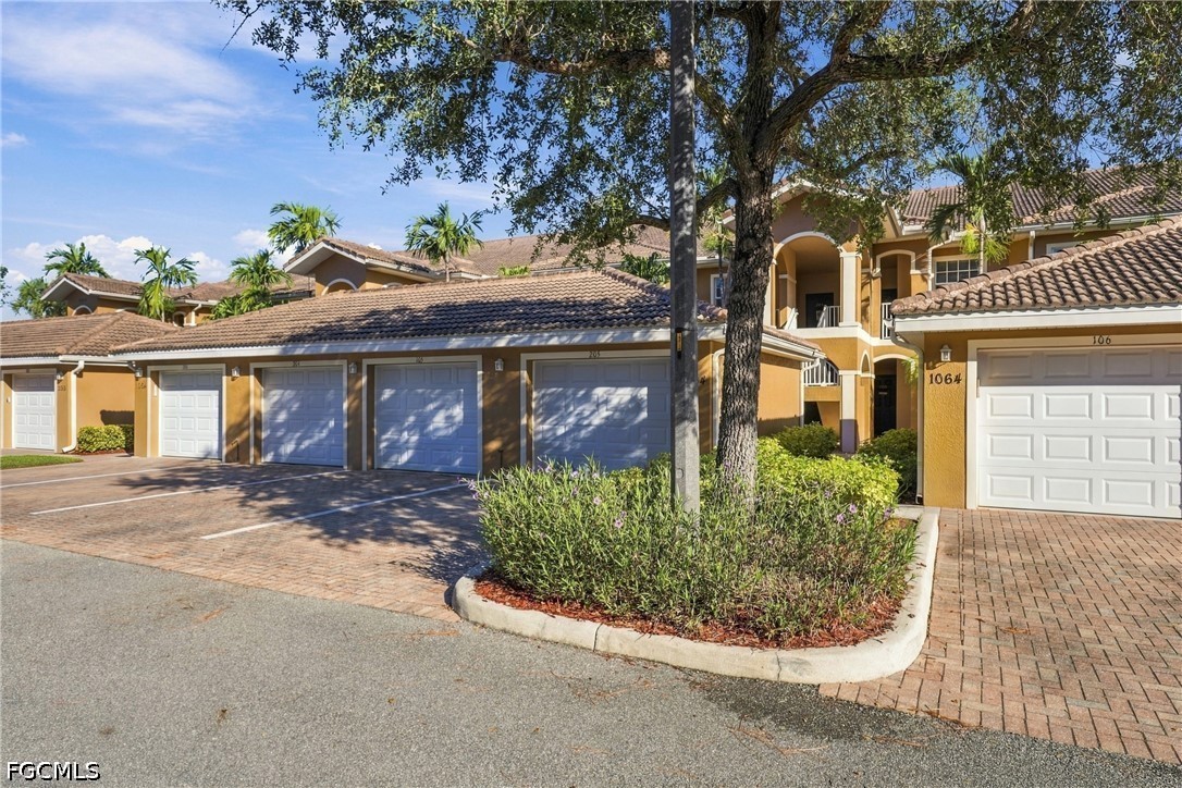 1064 Winding Pines Cir Unit 105 — photo