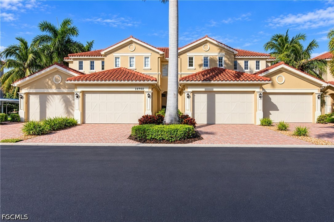 14940 Reflection Key Cir Unit 2612 — photo