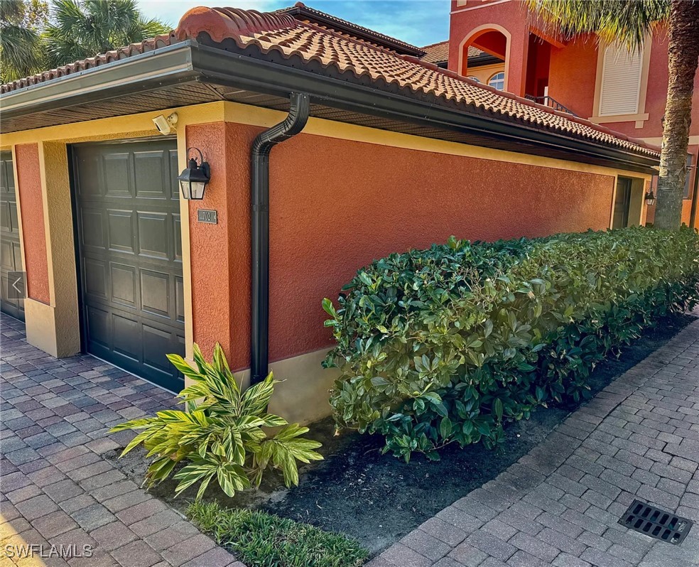 10025 Heather Ln 702 — photo