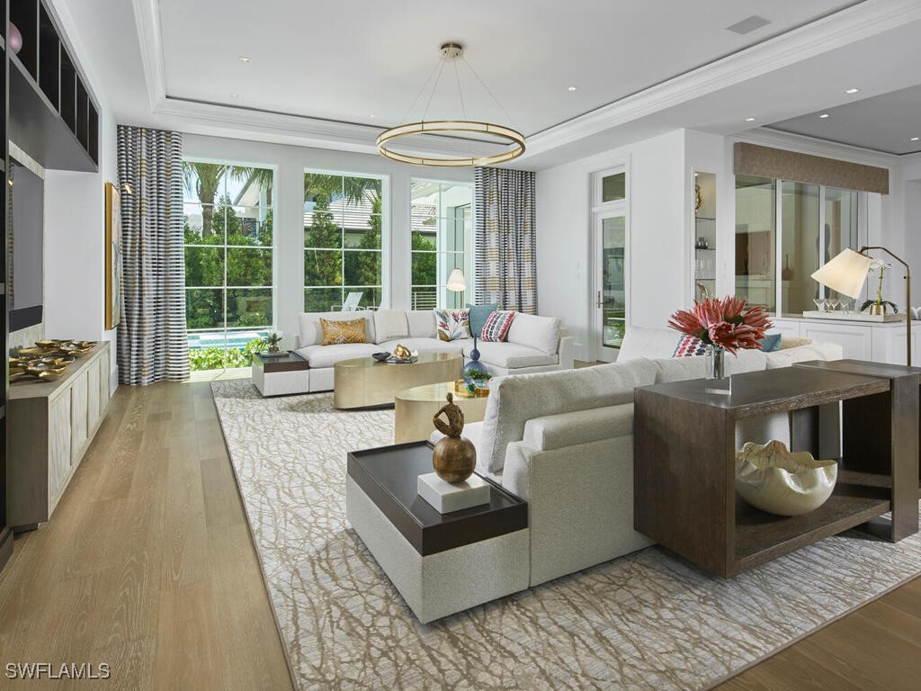 2075 Gordon Drive E, Naples, FL 34102 — photo 3