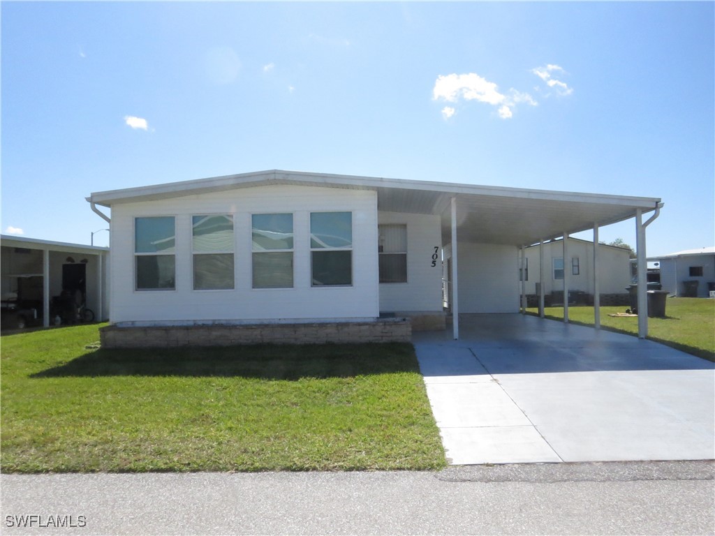 705 Blackburn Blvd — photo