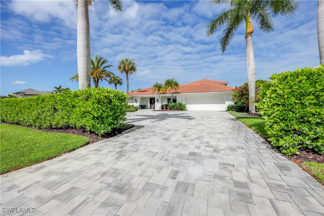 4611 Crayton Road, Naples, FL 34103