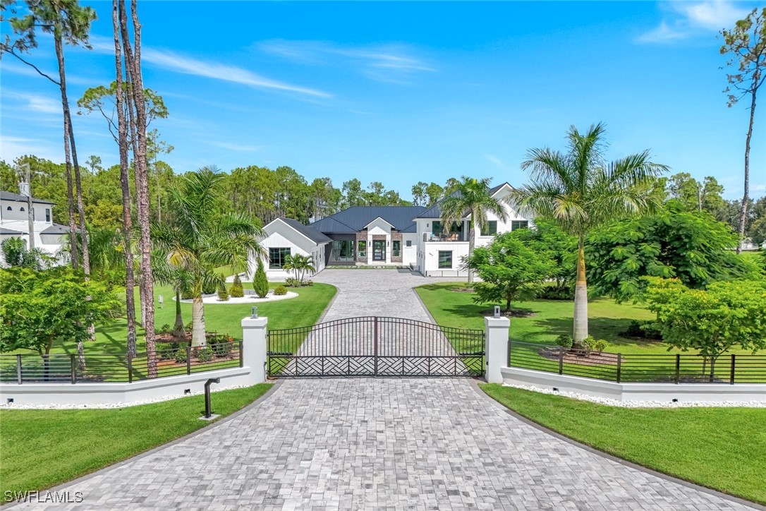 6677 Hunters Road, Naples, FL 34109