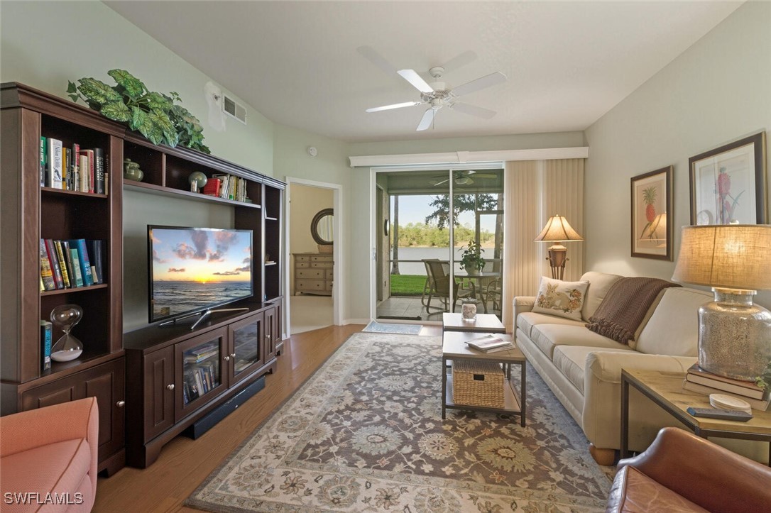 7515 Stoneybrook Dr Unit 818 — photo