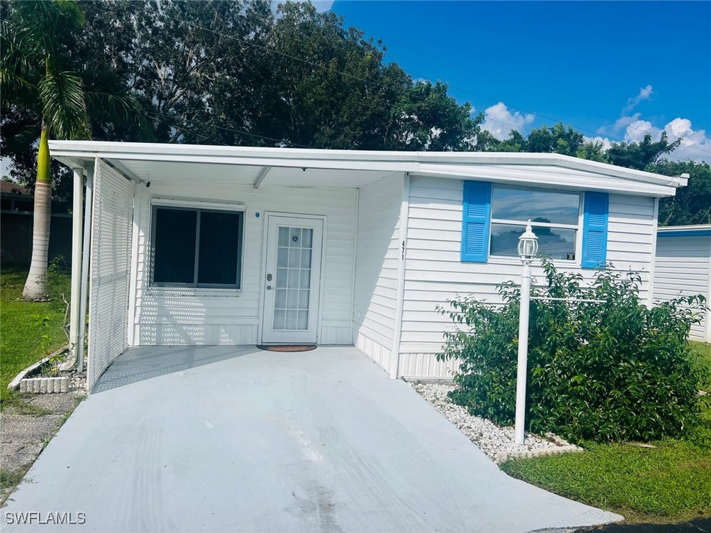 471 Palm Dr 310 — photo