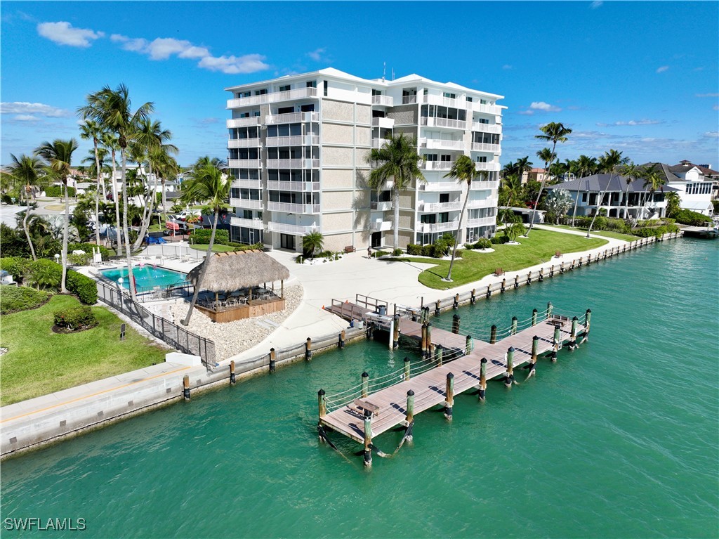 60 Pelican St W 505 — photo