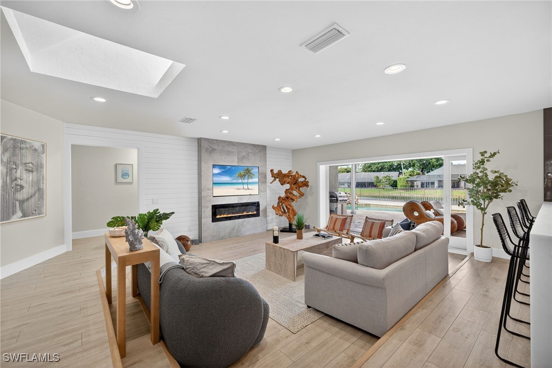 2341 Mayfield Ct 8 — photo