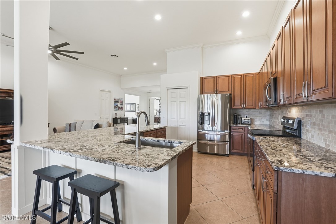 9340 Triana Ter 284 — photo