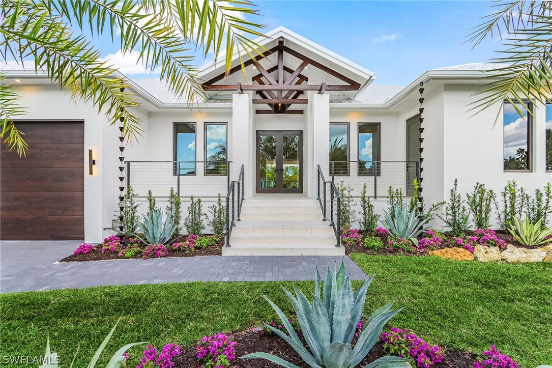 2393 Longboat Dr — photo