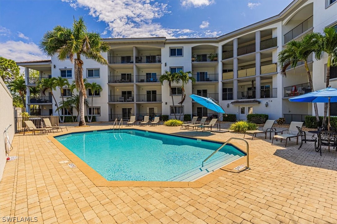 1100 Pine Ridge Road #B106, Naples, FL 34108