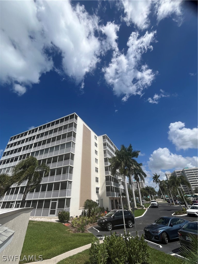 3 Bluebill Ave 207 — photo
