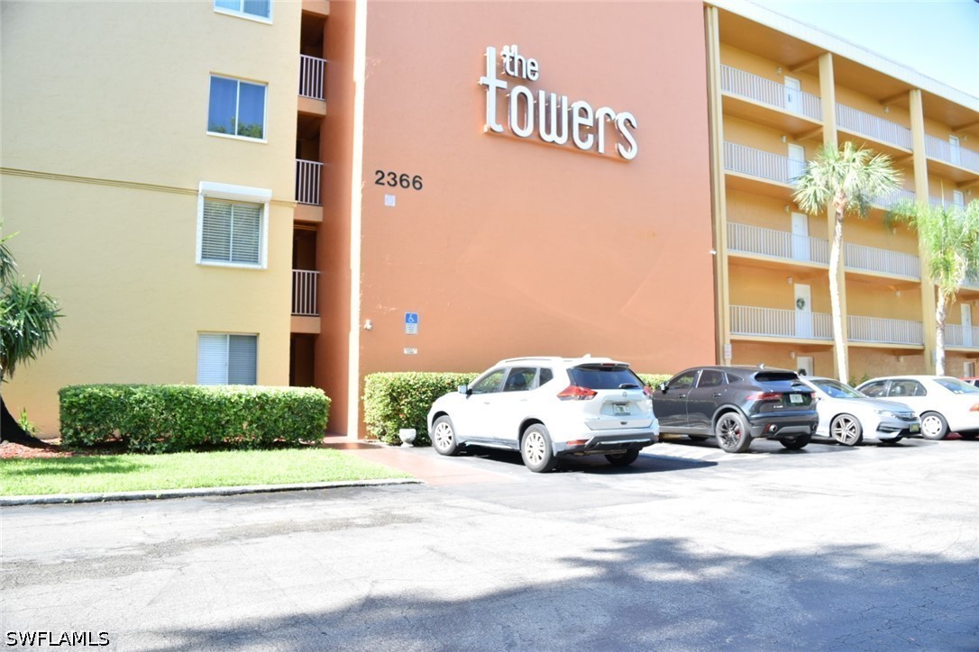 2366 E Mall Dr Unit 211 — photo