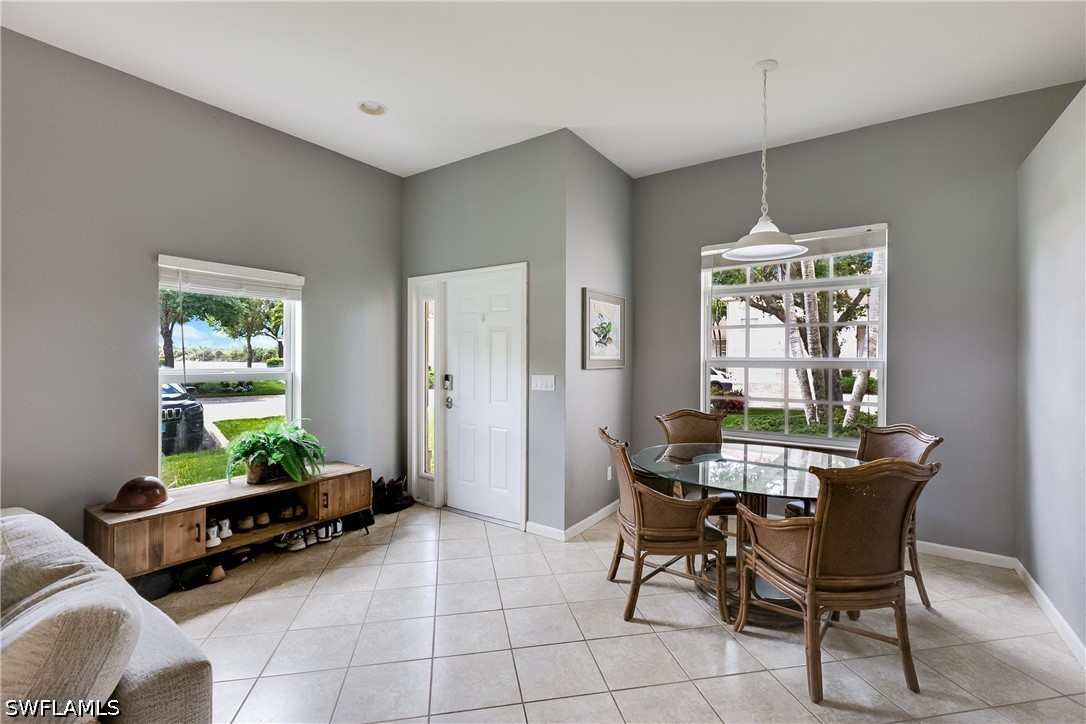 25080 Peacock Ln 102 — photo