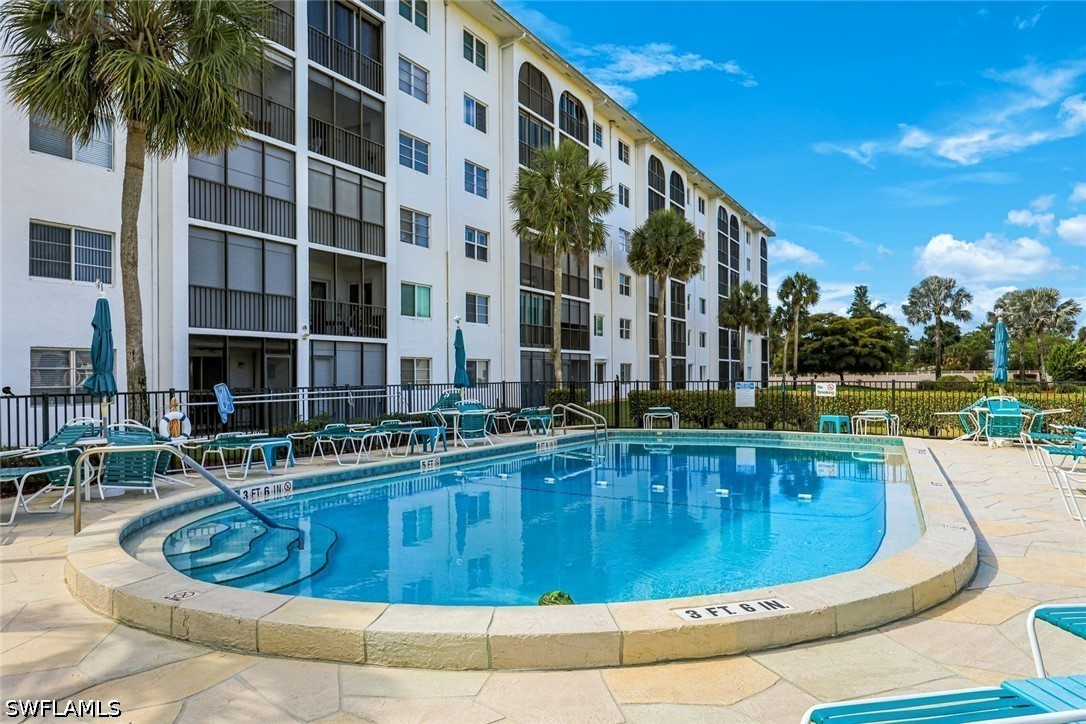 29 High Point Circle E #107, Naples, FL 34103 — photo 3