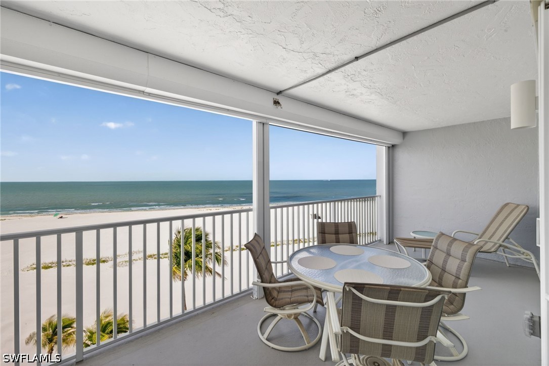 2560 Estero Blvd Unit 5C — photo