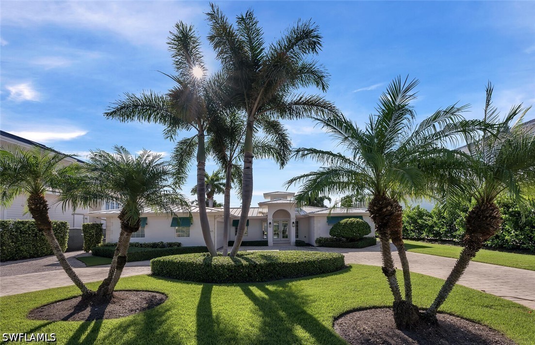 1925 Tarpon Road, Naples, FL 34102