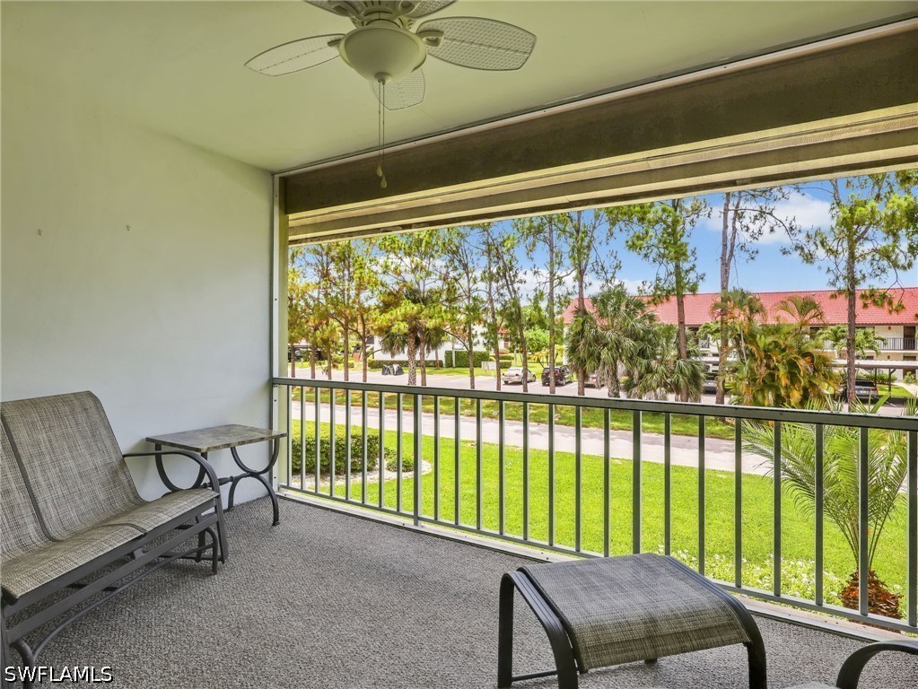 300 Valley Stream Dr 8a — photo