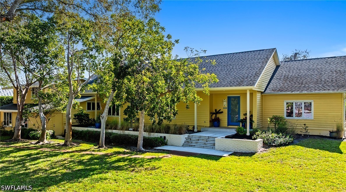 586 Yucca Road, Naples, FL 34102 — photo 2