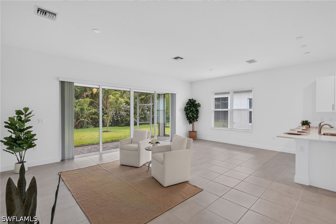 12448 Violet Ln — photo