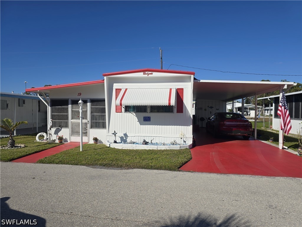 19 Moorhead Mnr — photo