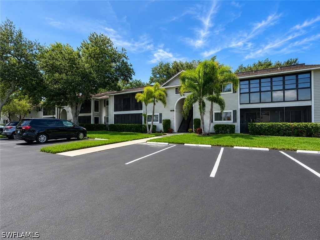 8041 S Woods Cir Unit 14 — photo