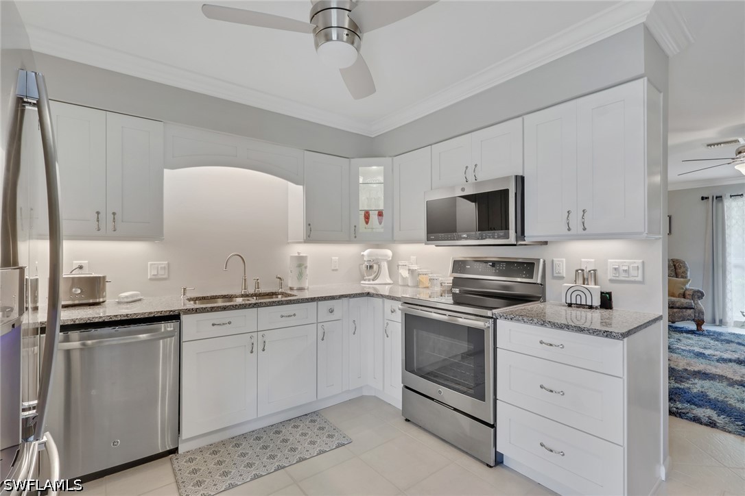 175 Crown Drive, Naples, FL 34110 — photo 2
