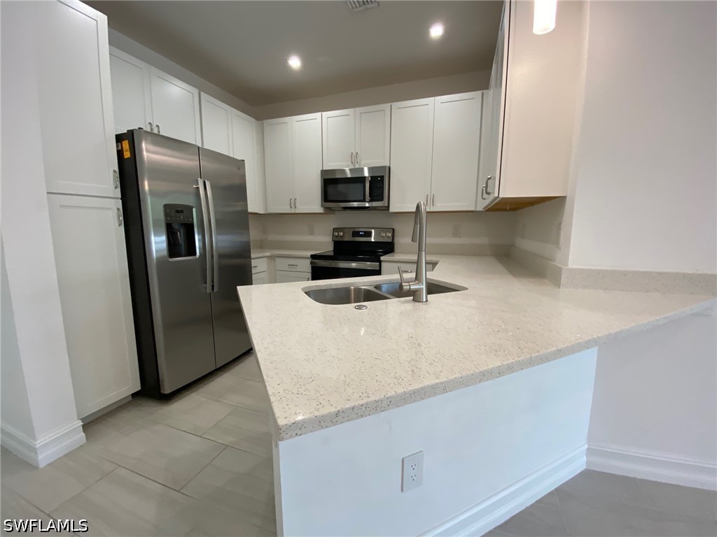 7530 Rockefeller Drive, Naples, FL 34119 — photo 2