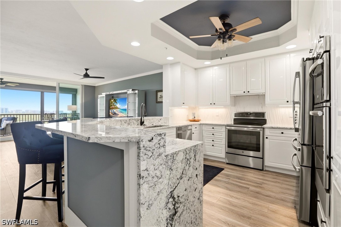 425 Cove Tower Dr 1002 — photo