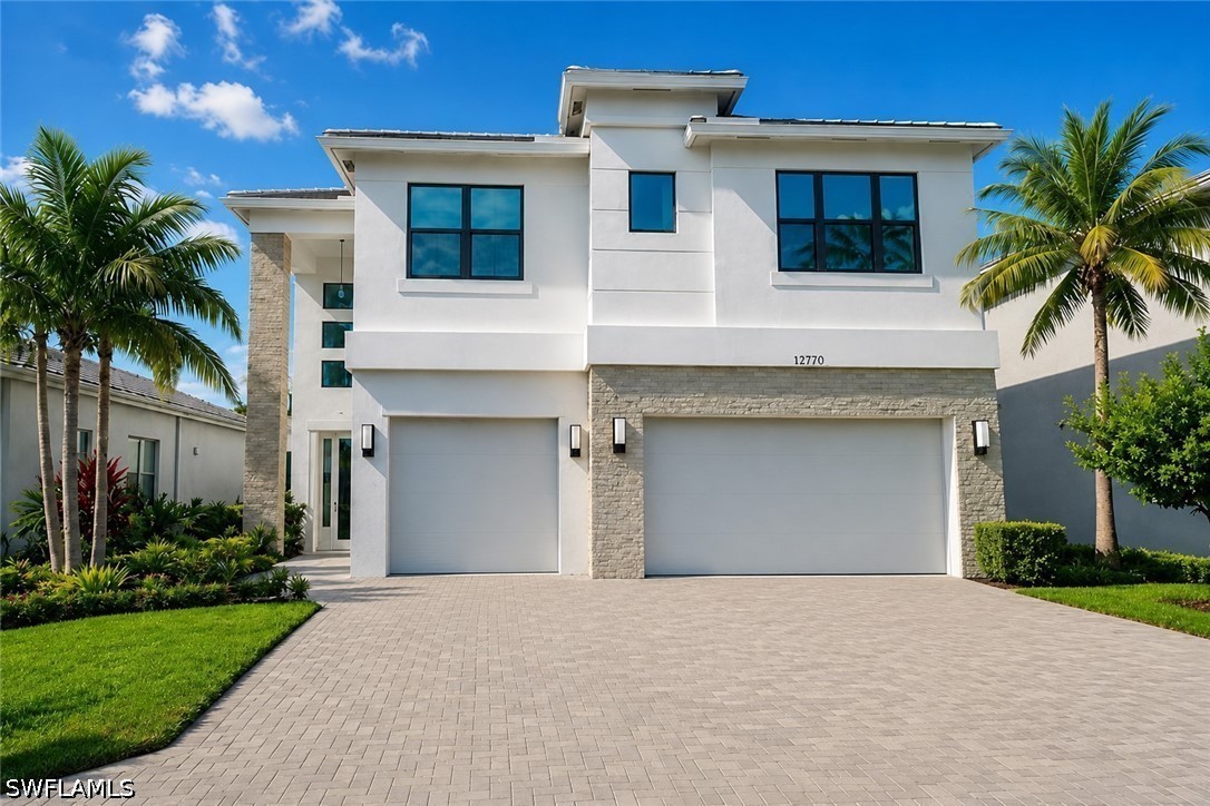 12770 Woodbury Dr — photo