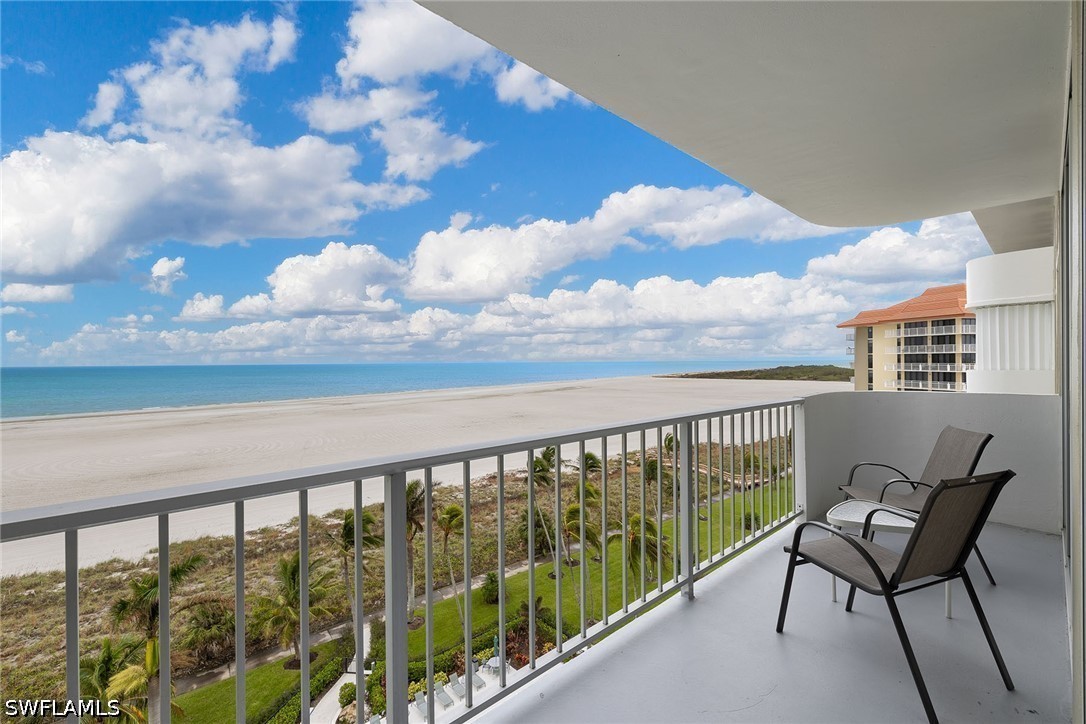 140 Seaview Ct S-902 — photo