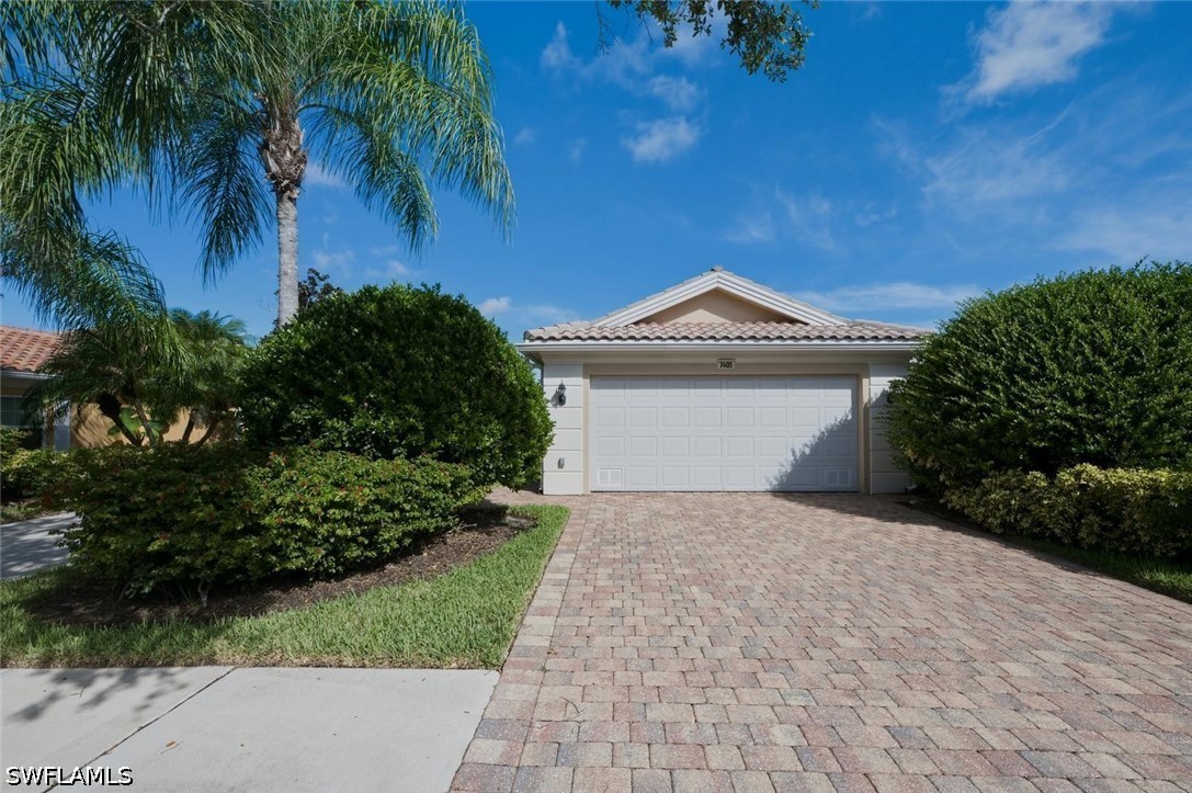 7405 Emilia Ln — photo