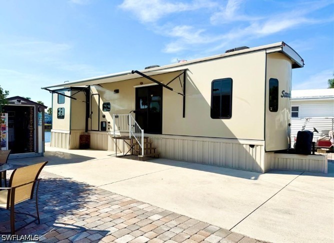 564 Cattleya Refuge 564 — photo