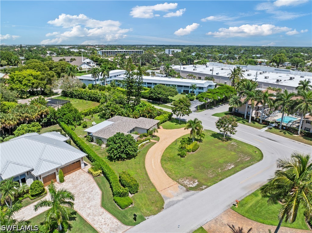 717 Rudder Road, Naples, FL 34102
