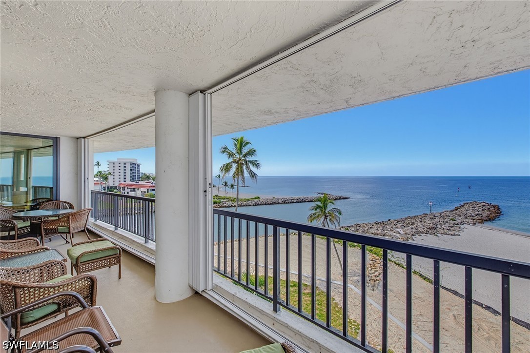 2348 Gulf Shore Blvd N 506 — photo