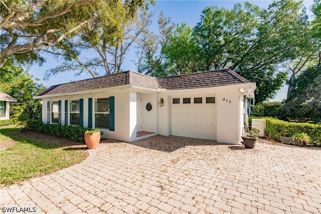 217 Yorkshire Ct 2 — photo