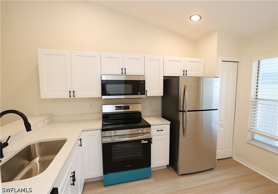 1042 Mainsail Dr 822 — photo