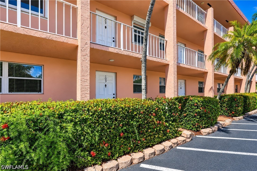 Home in Naples, FL 34105 — photo 3