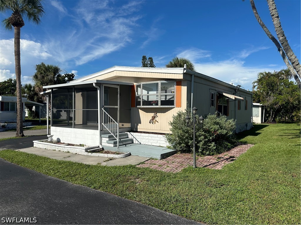 1100 University Pkwy 15 — photo