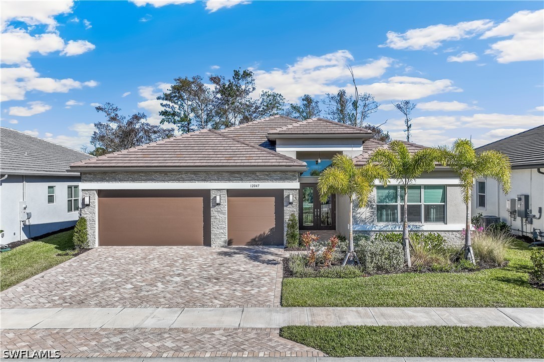 12047 Oleander Ave — photo