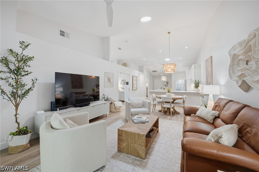 8089 San Vista Cir Unit 3-3R — photo