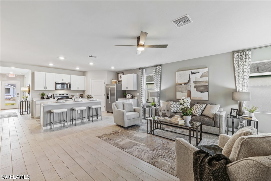 Home in Fort Myers, FL 33905 — photo 3